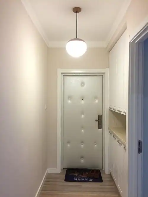 墙色:多乐士白骆驼