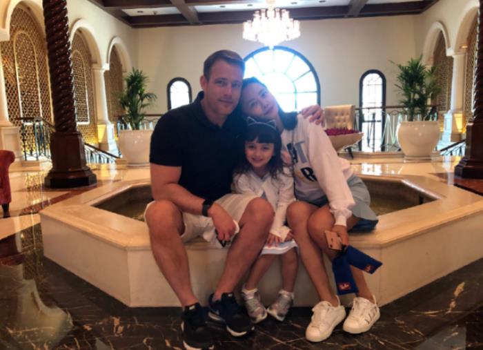 马雅舒外国老公是做什么的马雅舒与外籍老公结婚11周年