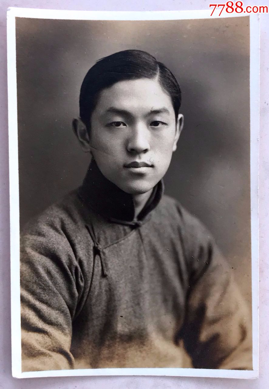 民国穿衬长衫的英俊男子照-se61466814-老照片-零售-7788收藏__中国