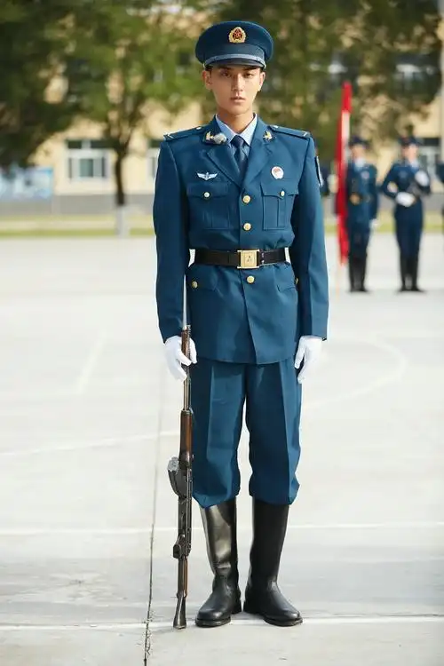 黄子韬 萌探探探案#黄子韬考古向,看到什么发什么了哦