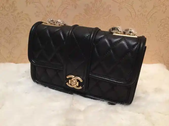 香奈儿99240秋冬新款 黑色菱格链条包 香奈儿官网