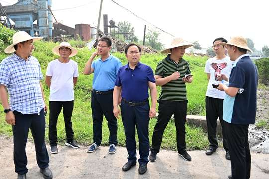 区长安保亮实地察看拆除工作进展及后勤保障情况文字:政府办 赵兵兵