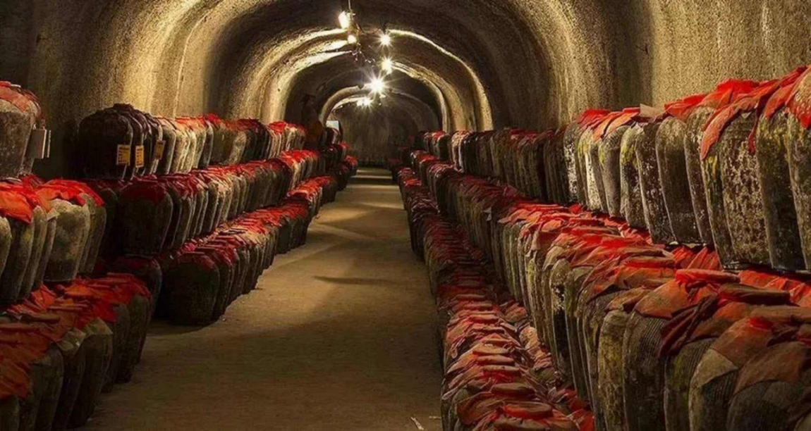 买白酒的"四大陷阱",其中一个这么明显,却还有人排队往坑里跳