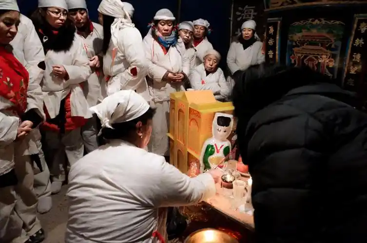 即将消逝的汉族传统葬礼 - 摄影大赛2017 - 国家地理中文网