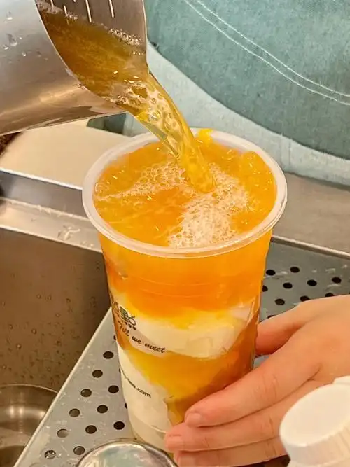 不会只有我是最后一个喝吧!芒果03的清香搭配茶香和冰淇淋!