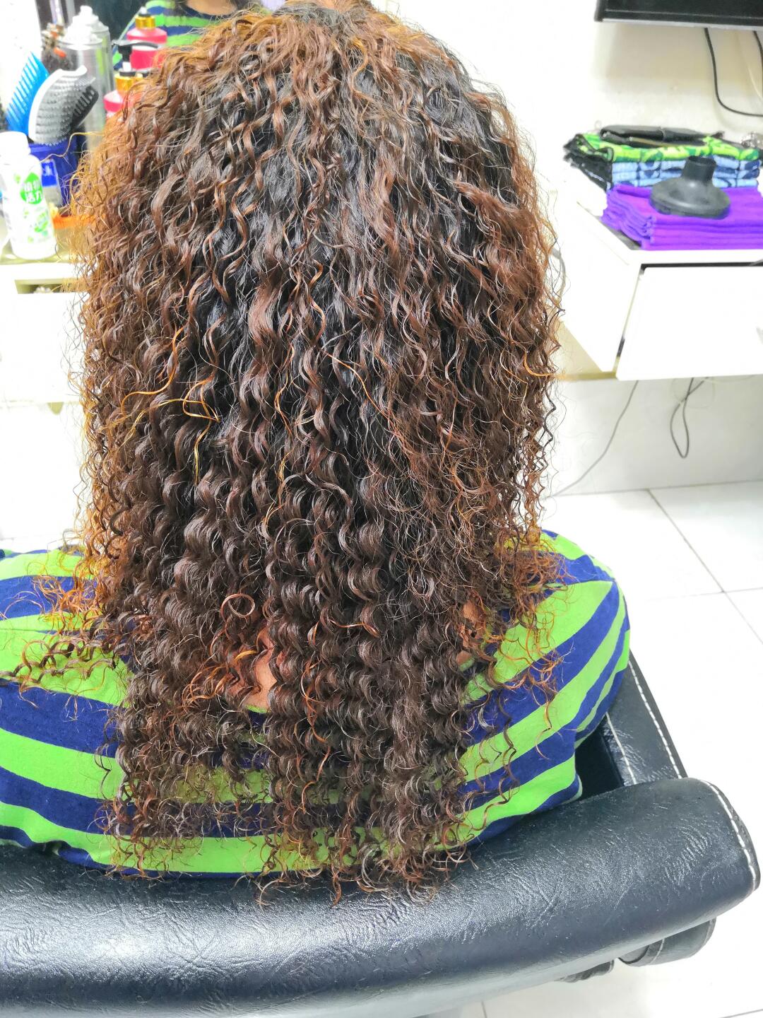 螺丝烫,适合发量少的姐姐们喔!