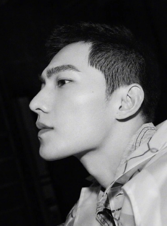 杨洋才是寸头天花板!