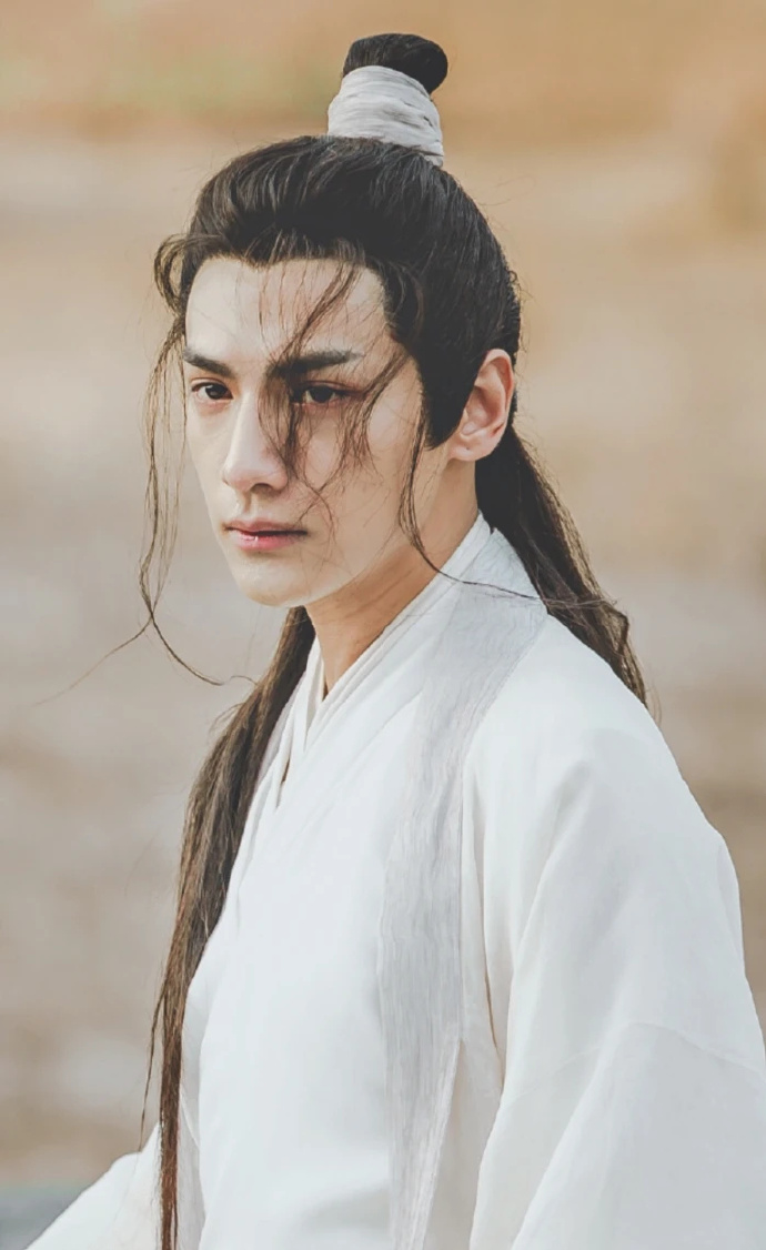 风格或反派,却让我们十分心疼,有种轻怜重惜的抒发情感,如香蜜的润玉