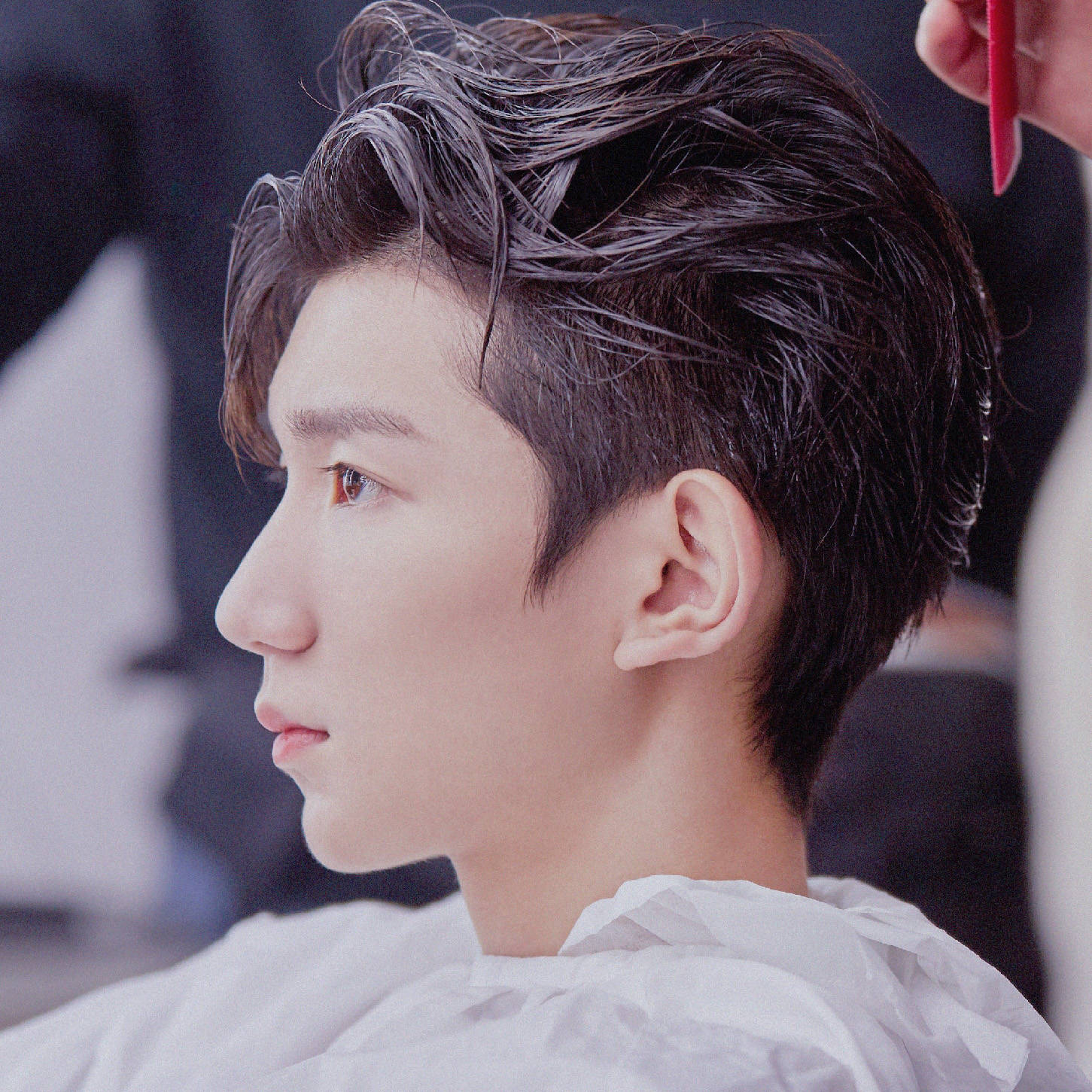 【王源侧颜】  我爱的少年,拥有这世界上最英俊的侧脸.