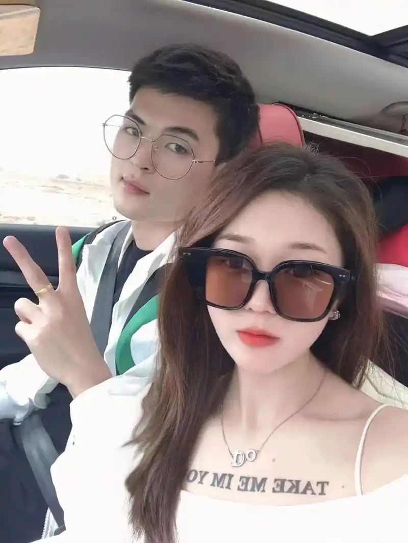 女友视角.我爱你,因为你是你,这世界只有一个你,我爱的这个你 - 抖音