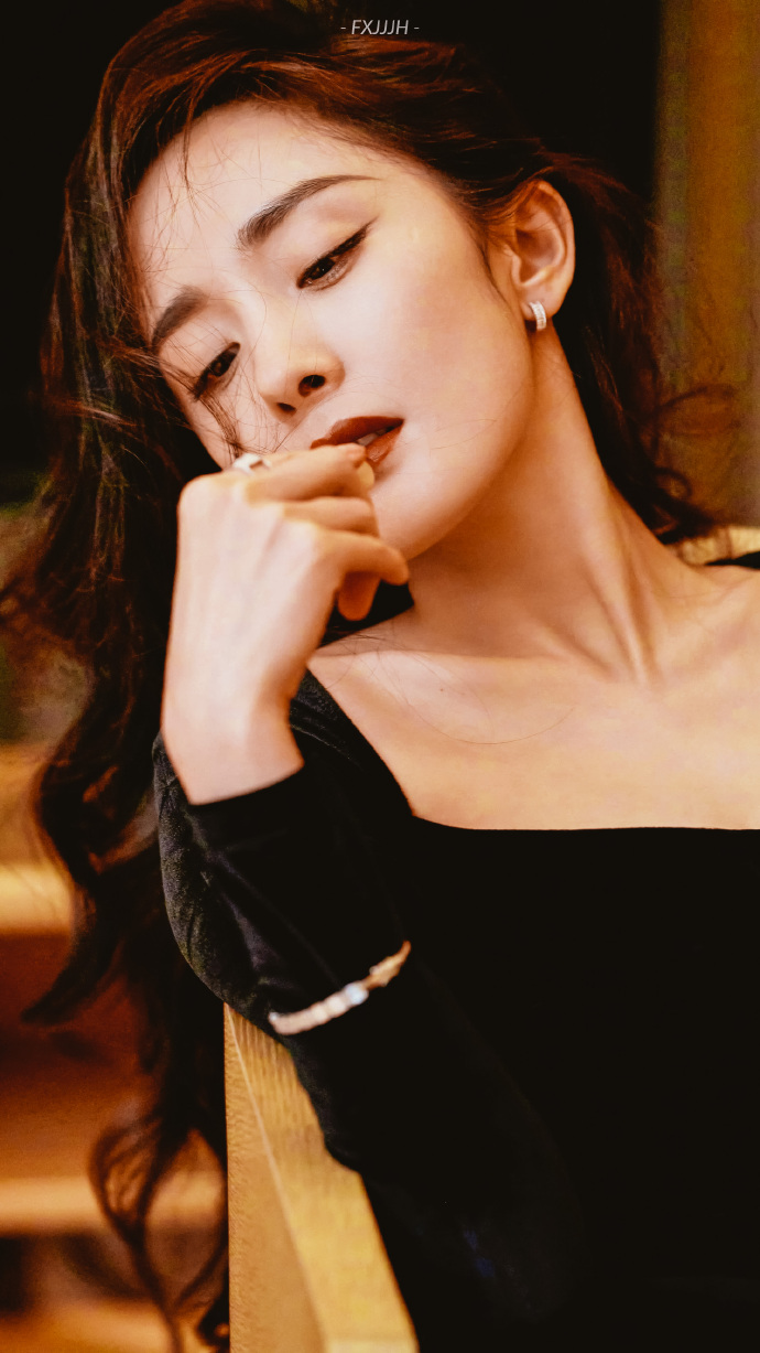 杨幂小黑裙半永久吧