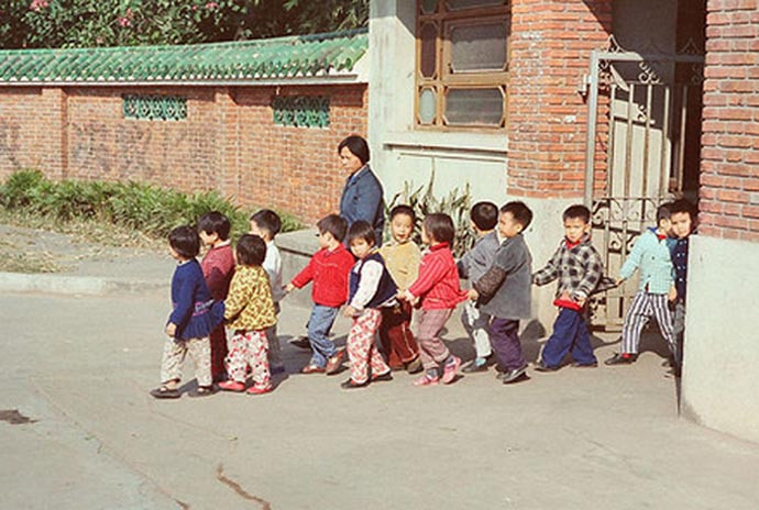 历史记忆:80年代孩子们童年老照片,美好的旧时光