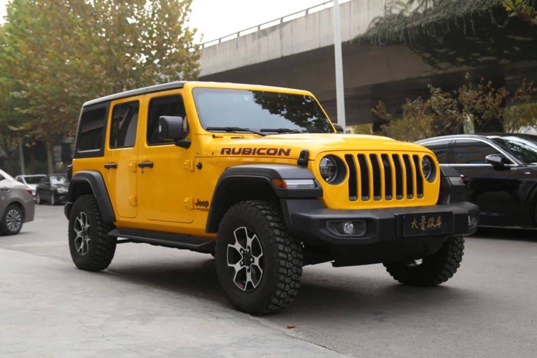 jeep牧马人全车改色贴膜向日葵黄 越野范十足_搜狐汽车_搜狐网