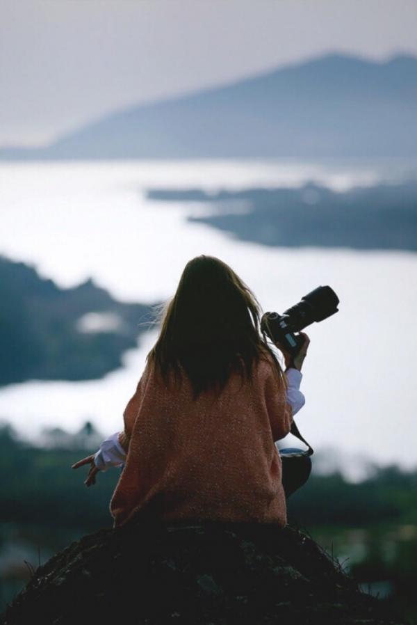 唯美女生背影图片伤感 我站在原点,始终很怀念