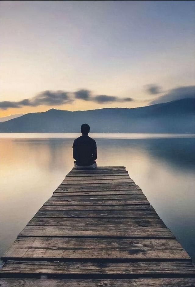 人生的旅途如一场漫长的航行,我们在这茫茫人海中穿行,经历着各种各样