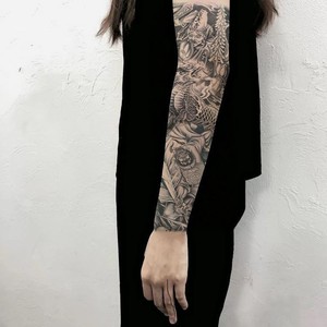 满臂纹身贴高级感男麒麟全臂半臂防水持久不反光大花臂臂遮疤刺青