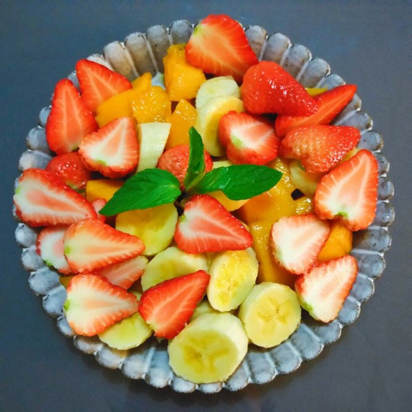 水罂粟 [兽女]做的水果拼盘(排排坐吃果果)