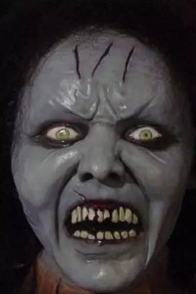 「你相信幽灵鬼怪的存在吗?对你来说最恐怖的事是什么?