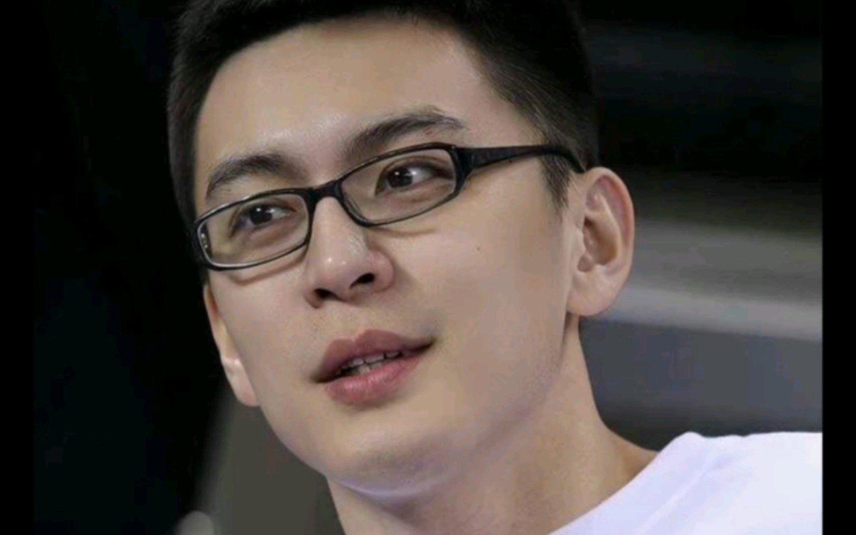 年轻的杨鸣真的帅得让人想入非非