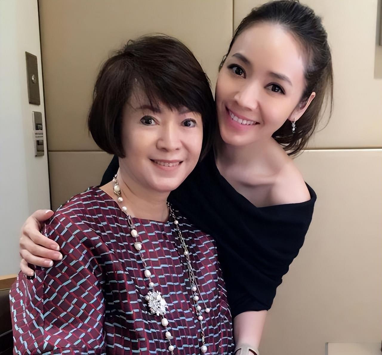 防火防盗防闺蜜,他们最有发言权_侯世宏_邱嘉雄_侯佩岑