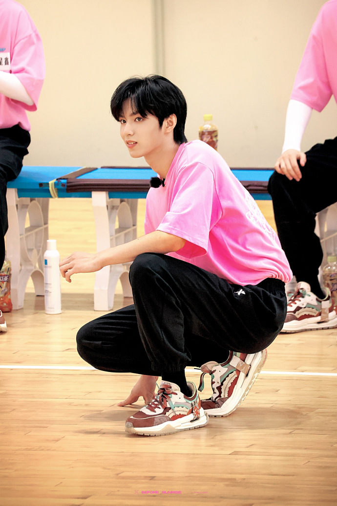 刘耀文全场mvp##刘耀文夏日运动会饭拍