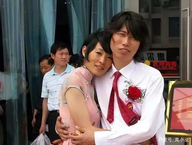 回顾90年代内地女歌星:李娜出家,杨钰莹未婚,陈红转移丈夫12亿