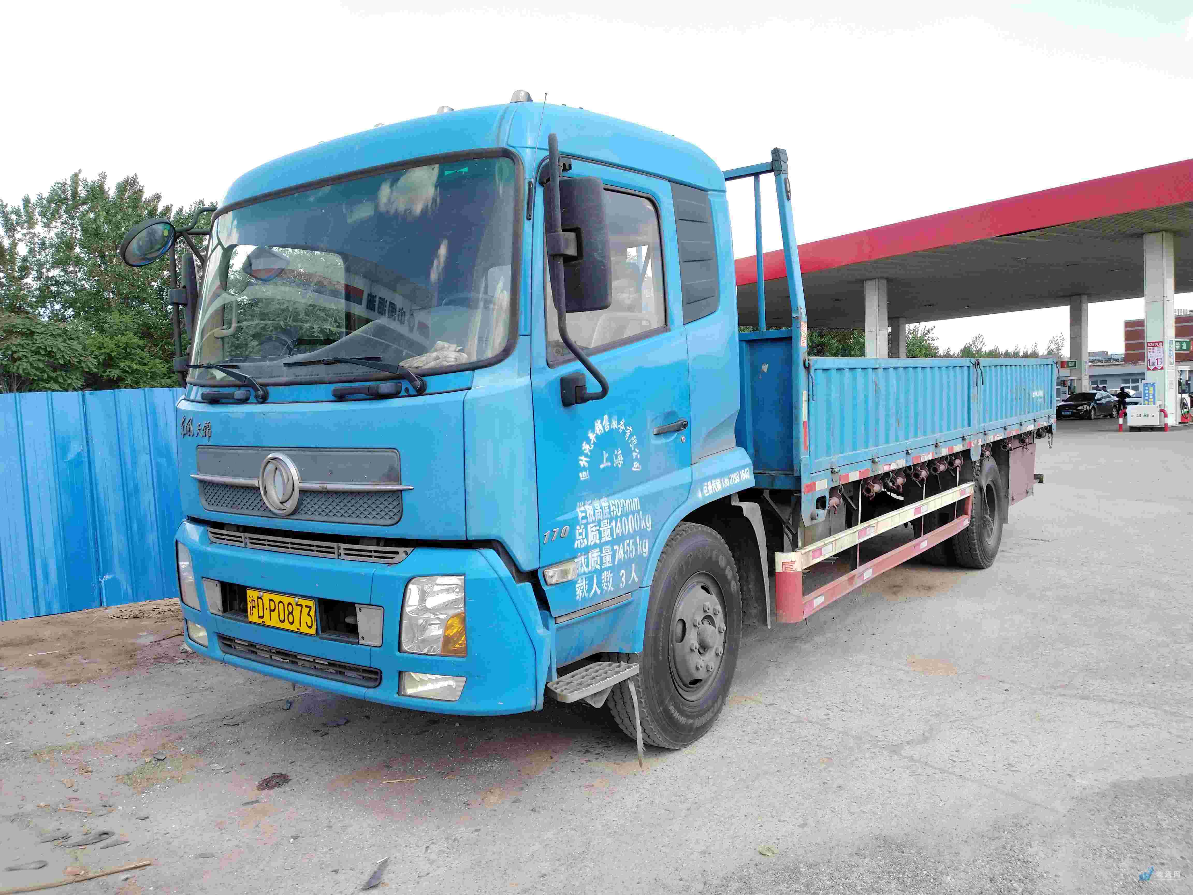 找鞍山平板车的大货车拉货_鞍山平板车出租-物通网