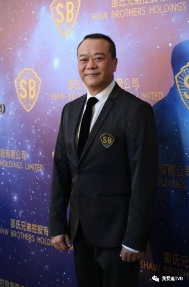 tvb欧阳震华过58岁生日佘诗曼开心喝到脸涨红林峯也来了