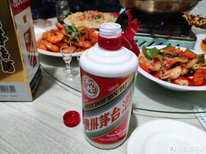 非客观无责任乱评大家都在抢的53飞天茅台喝起来到底值不值