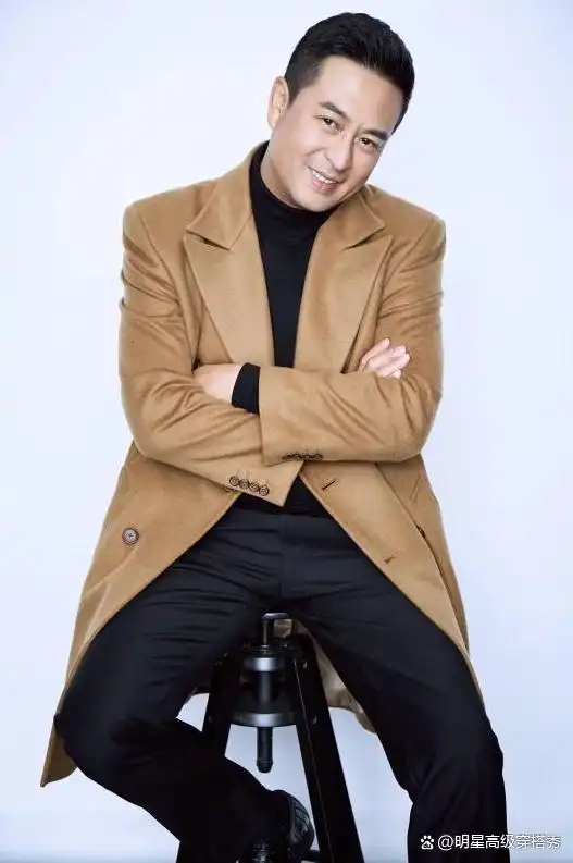 四位男明星从"相貌普通"到"魅力四射"的逆袭,年纪越大越帅气