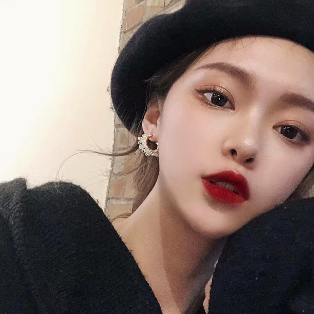 霸气侧漏女生头像所谓高冷女神