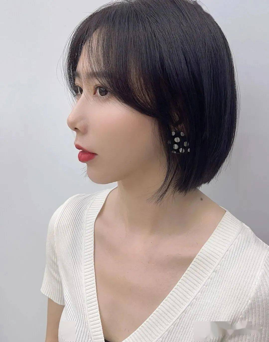 2021流行减龄齐脖短发呀