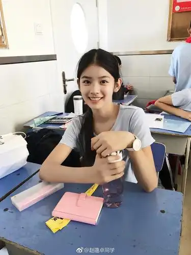 说到00后小花,赵蕴卓怎么没啥动静了(新增动图)