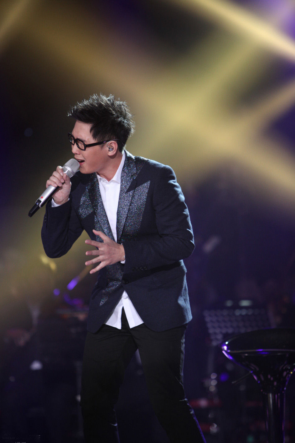 p>品冠,本名黄品冠,1972年2月26日出生于马来西亚吉隆坡,祖籍中国