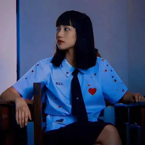 给禁忌女孩主演娜诺开一栋美图楼会持更