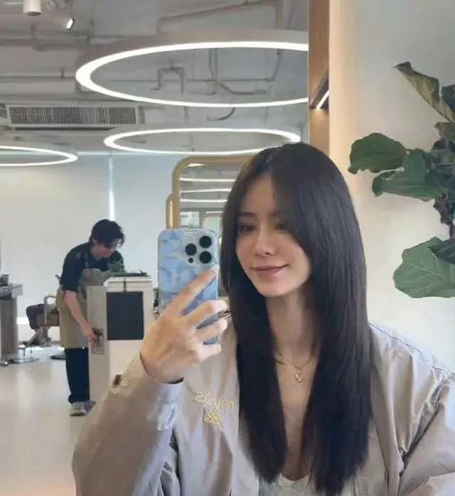 林峰妻子新发型曝光!网友惊呆:瞬间变女神?