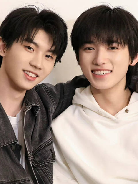 马嘉祺宋亚轩放学