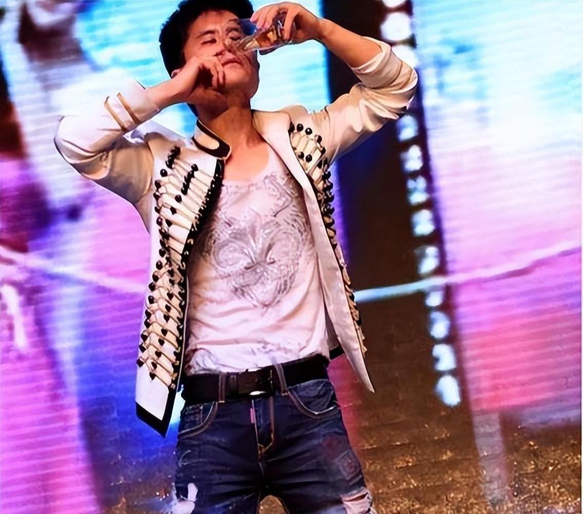 作为一档为普通人提供展示平台的节目,见证了无数歌手的辉煌与落寞