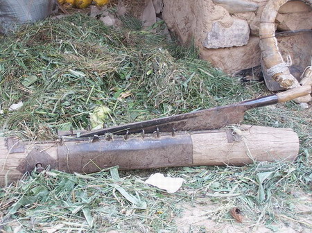 图文:音乐之声河北爱心之行--铡断小朋友手指的铡刀