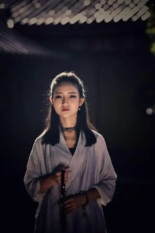 跟润老师,在象湖万寿宫,拍到一组《禅意》,系列片