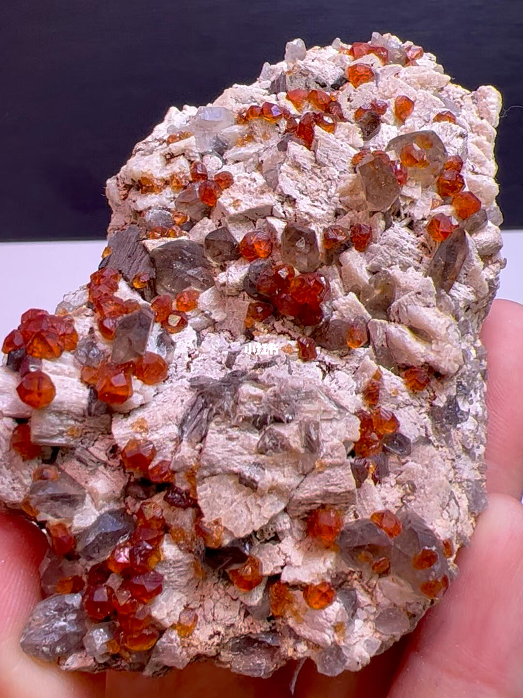 福建云霄石榴石水晶长石共生矿