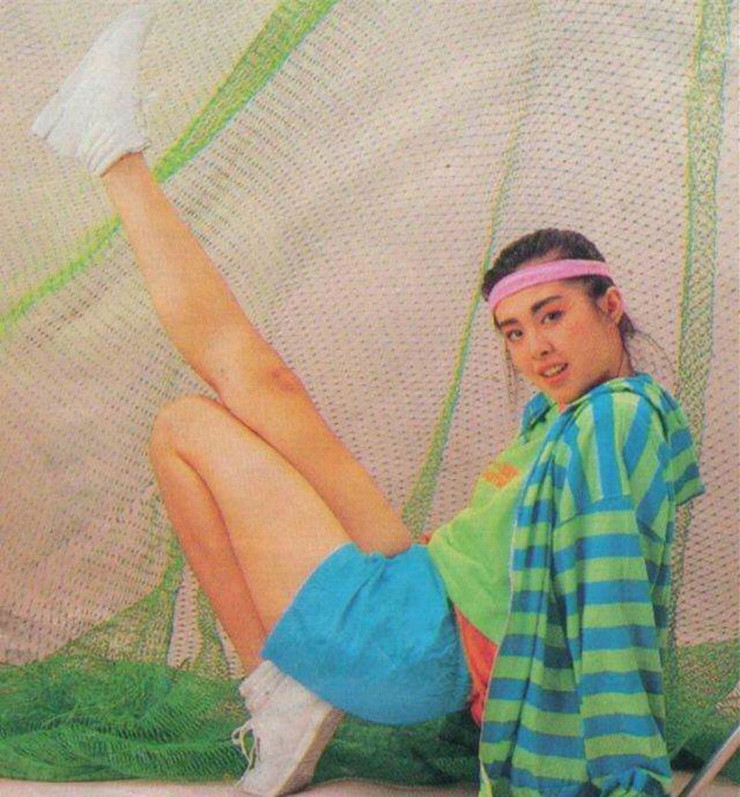 太美了!王祖贤打篮球的样子像极了爱情,几张图带你领略真女神