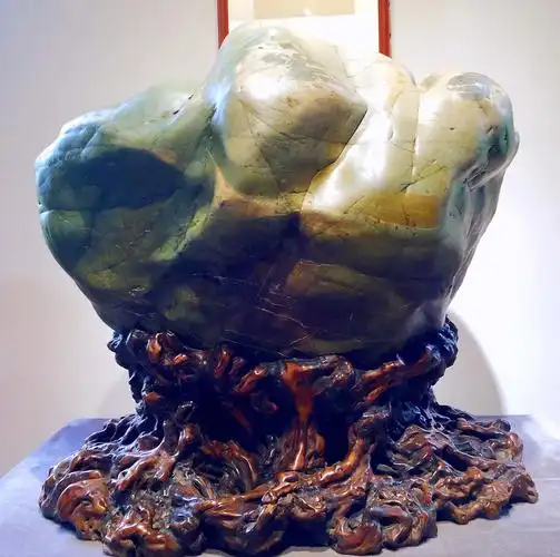 王天然南湖公园奇石馆精品展