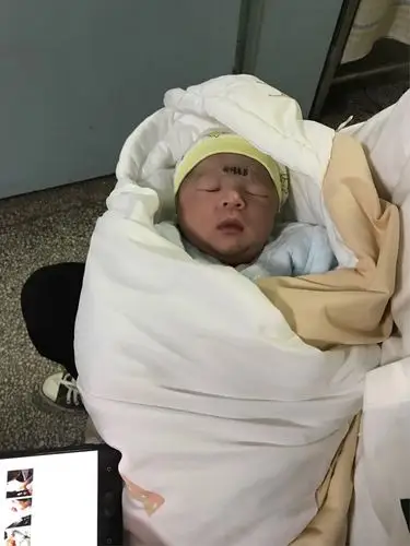 小宝宝平安健康快乐幸福成长起来了