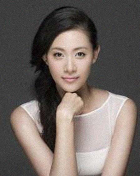 重: 50公斤身 高: 168厘米曾用名:宋海梅中文名:宋梓侨中国内地女演员