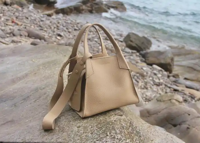 伏特加显气质的温柔奶茶色