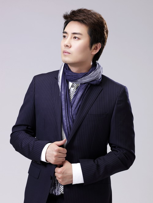 张英席演《咏别》 歌剧京剧混搭不避讳同性之爱