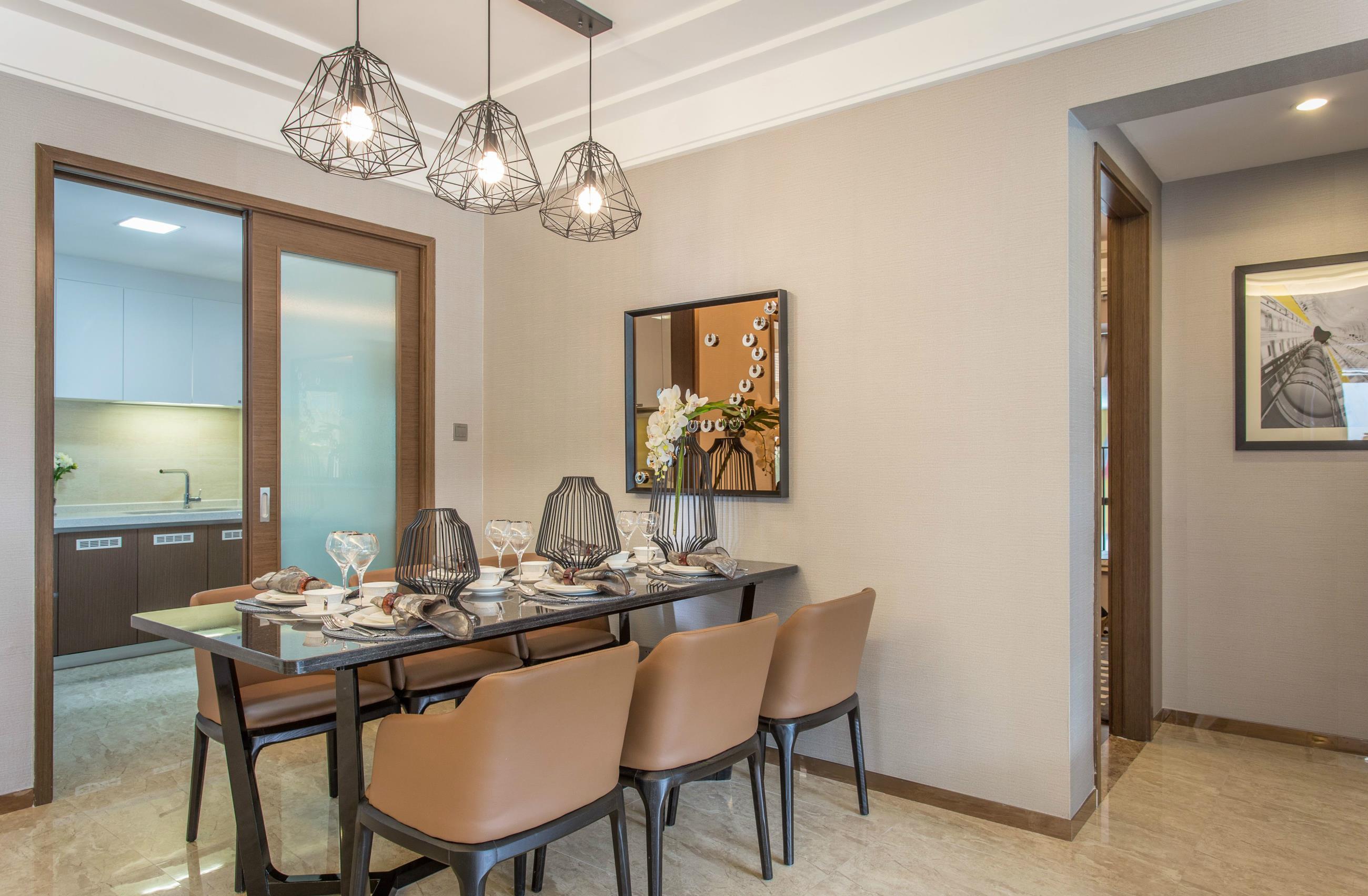 80平两居室装修餐厅效果图