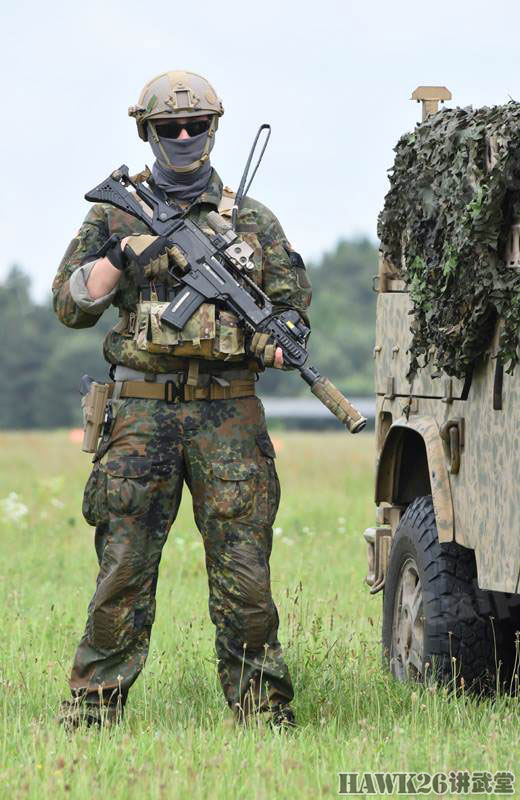 德国ksk特种部队训练照曝光普遍配备新型四目夜视仪