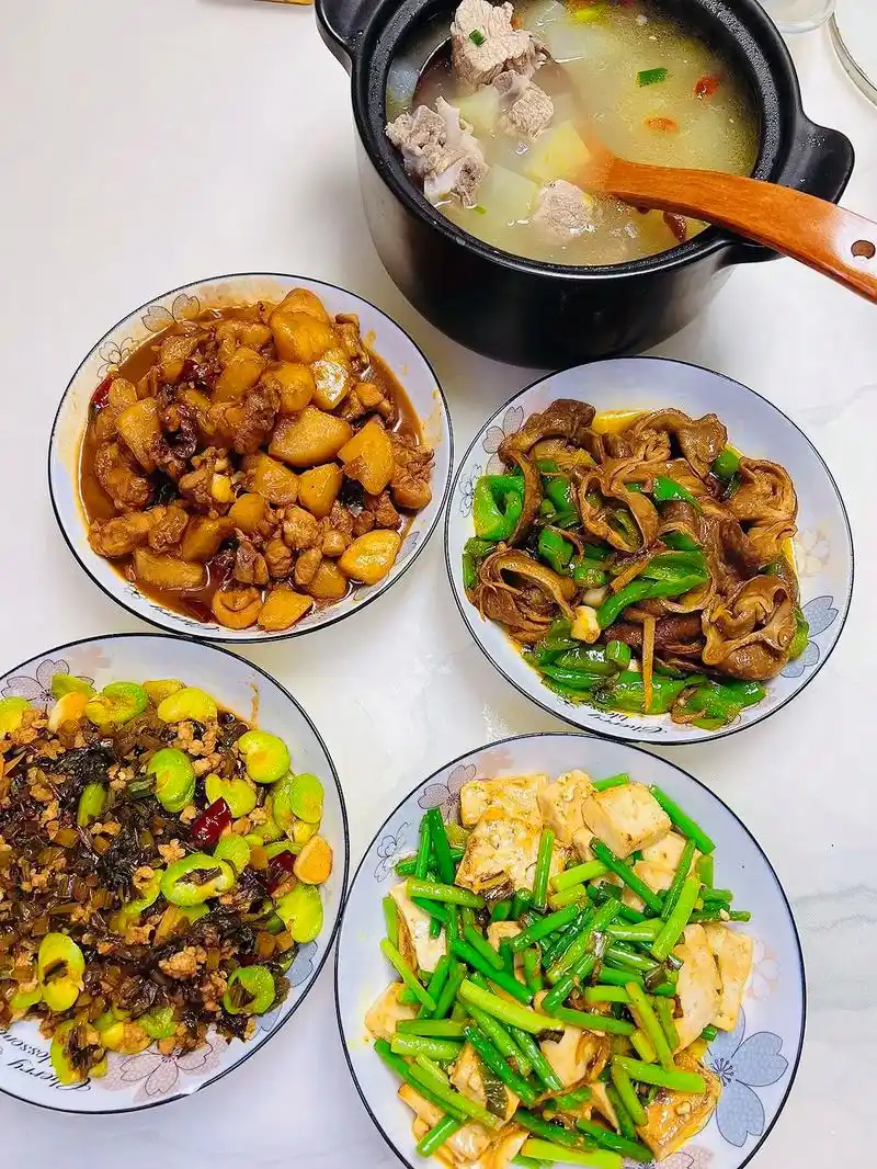 外面的饭吃多了,就特别迷家常菜.忙完手头 - 抖音